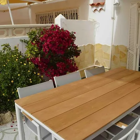 Tranquila, Playa Del Duque * 阿德耶