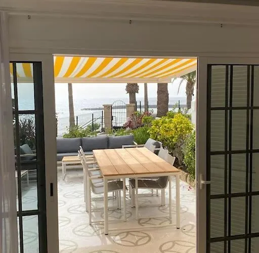 Tranquila, Playa Del Duque Nyaraló *