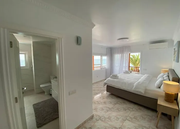 Tranquila, Playa Del Duque Nyaraló *