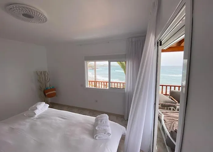 Tranquila, Playa Del Duque Nyaraló *