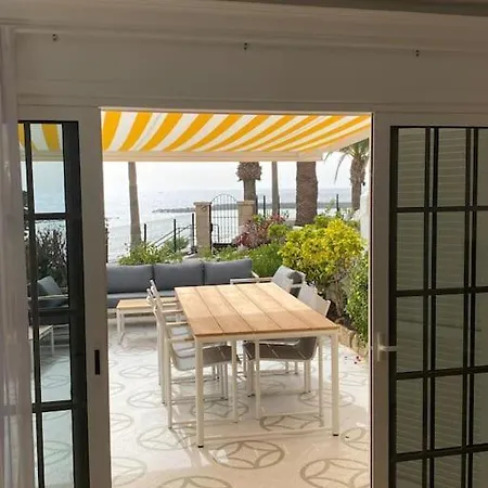 Tranquila, Playa Del Duque بيت للعطل *