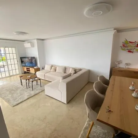 Tranquila, Playa Del Duque بيت للعطل أذيخي
