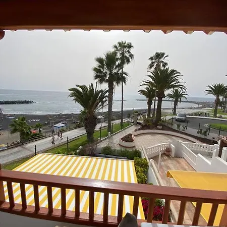 Tranquila, Playa Del Duque * アデヘ