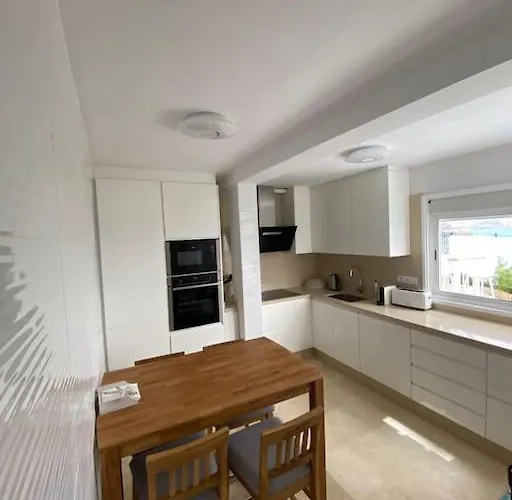 Tranquila, Playa Del Duque * 아데제