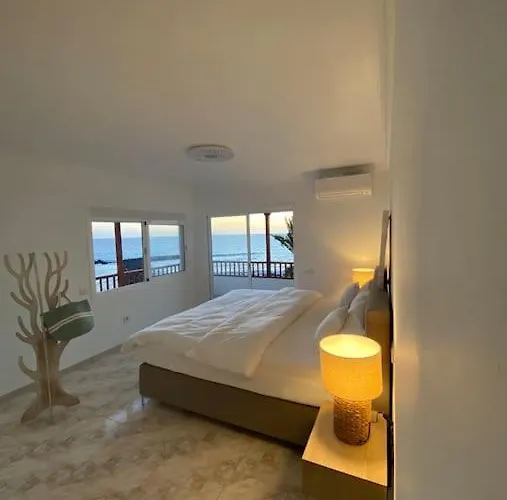 Tranquila, Playa Del Duque * 아데제