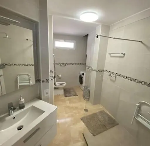 Tranquila, Playa Del Duque 펜션 *