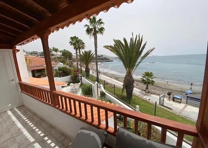 Tranquila, Playa Del Duque * 아데제